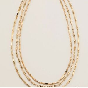 Avon Elegant Gold Necklace Set